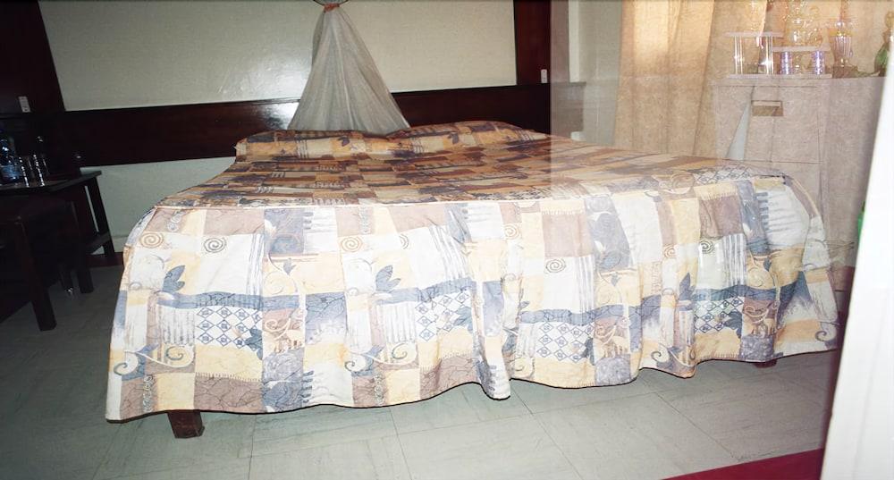 Blue Hut Hotel 奈洛比 外观 照片